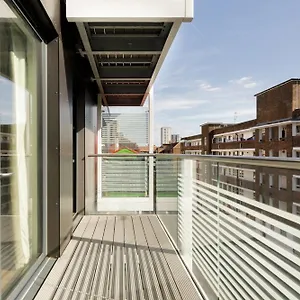  Apartment The Wentworth - Sleeps 4
